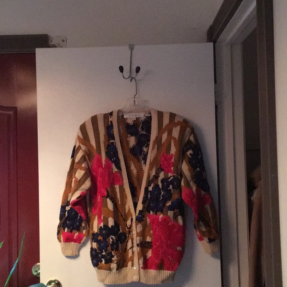 Sweater - Picture 1 of 1